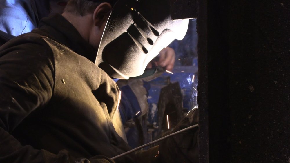 Электросварщик